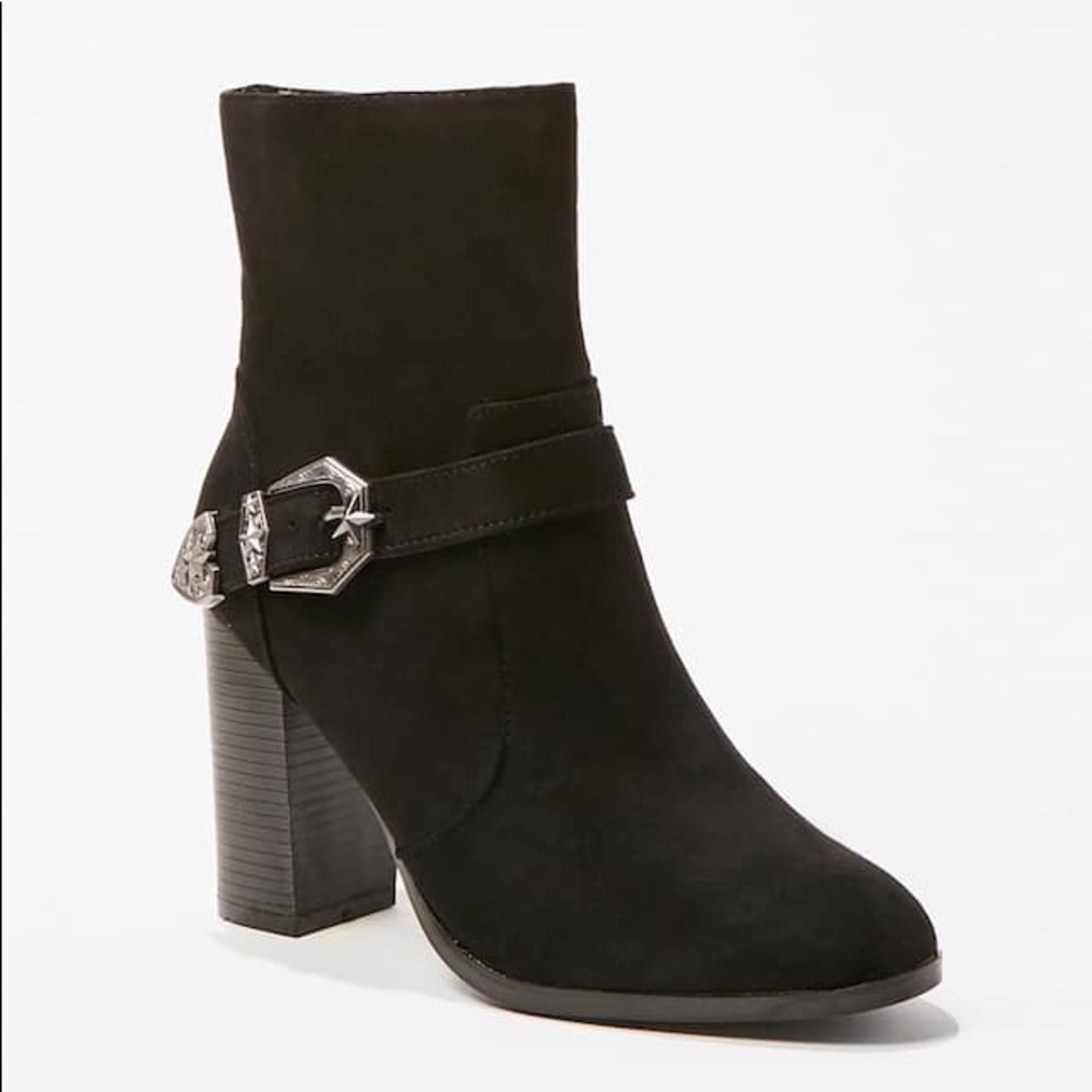 buckle accent ankle boots